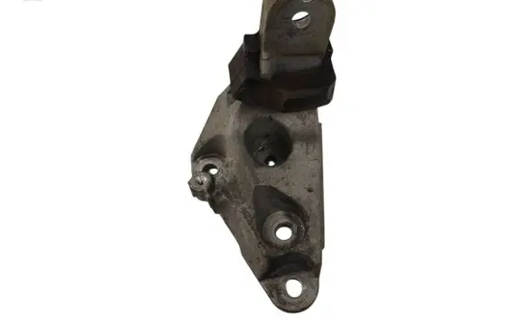 Toyota Camry VIII XV70 Engine mounting bracket