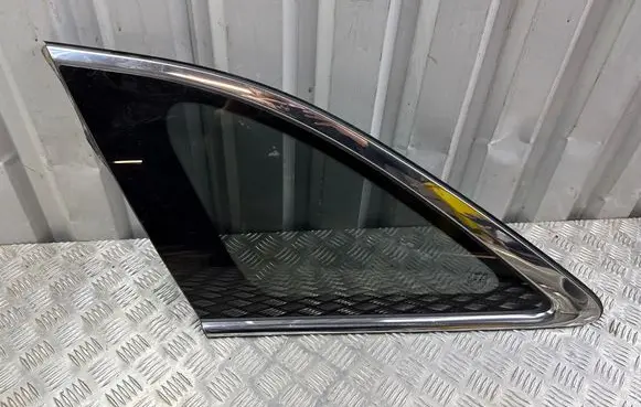 KIA Sorento Rear side window 43R000399 DOT748AS3A3S E000006