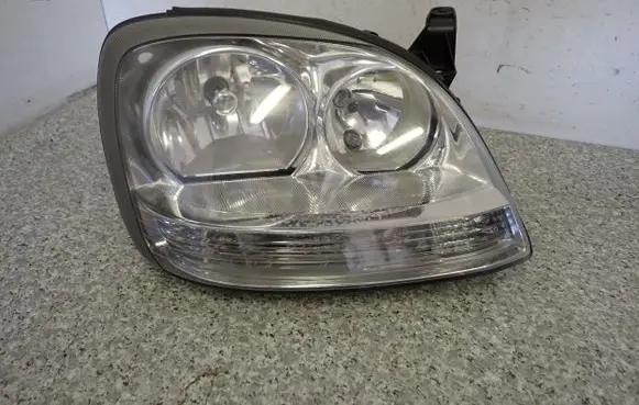 Nissan Almera Tino Headlight/headlamp