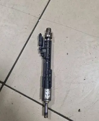 BMW 5 GT F07 Fuel injector 7639994 102135-41 07123