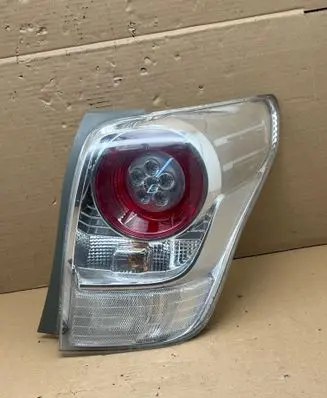 Toyota Verso Rear/tail lights 13224F 815500F090 102275239