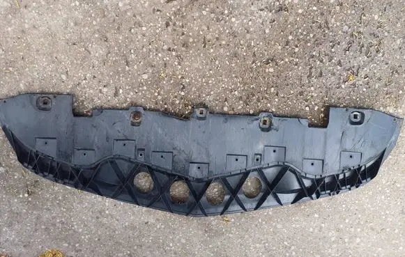 Mercedes-Benz B W245 Engine splash shield/under tray 210000025 A1698850136