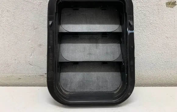 Volkswagen Beetle A5 Quarter panel pressure vent 3T0819465A