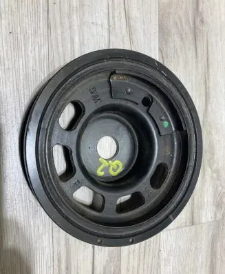 Audi Q2 - Crankshaft pulley 04C105243Q