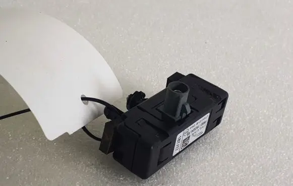 Jaguar E-Pace Aerial antenna amplifier FW9319C024AB LT94727JB