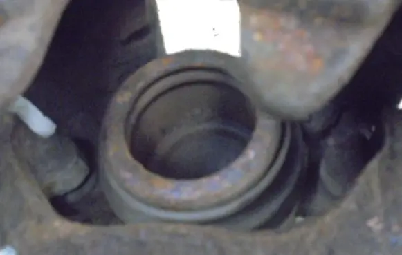 Ford C-MAX I Front brake caliper