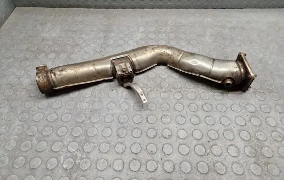 BMW 5 E60 E61 Muffler pipe connector clamp 7789895