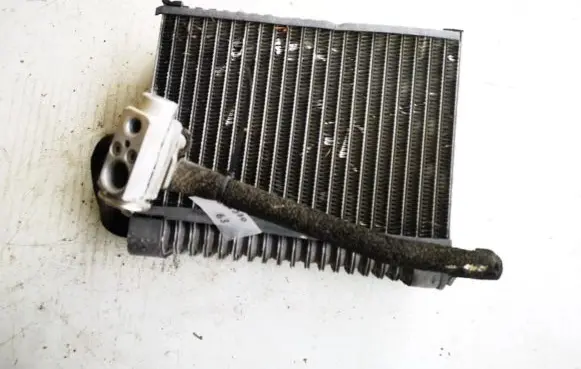 A/C cooling radiator (condenser)