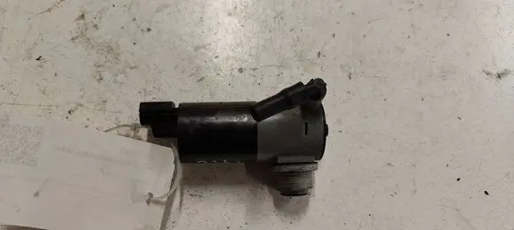 Volvo V40 Windscreen/windshield washer pump 141101B 1019873