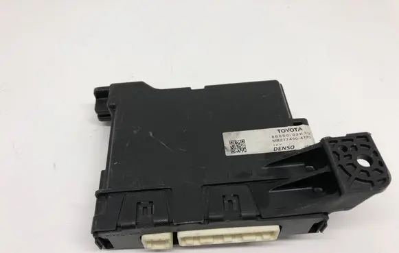 Toyota Auris E180 Other control units/modules 8865002K30 MB2774004190