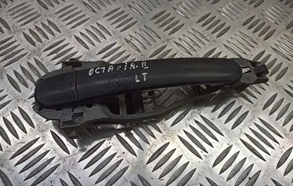 Skoda Octavia Mk2 (1Z) Rear door handle trim 6J0837885