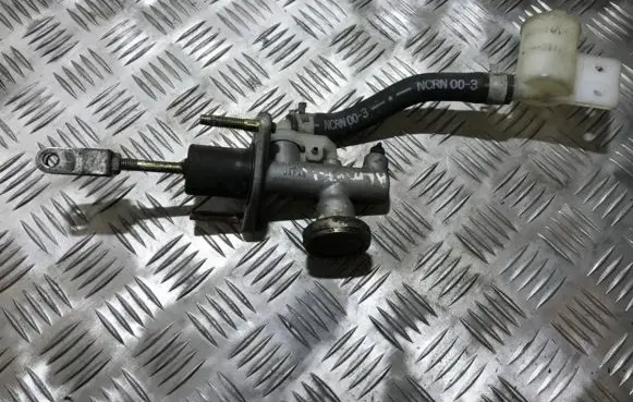Nissan Almera Clutch master cylinder