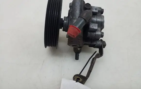 Toyota Corolla Verso E121 Power steering pump 4431013010