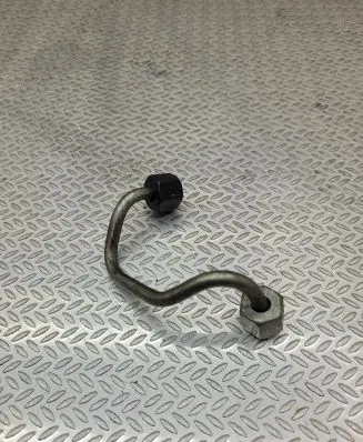 Volvo V40 Cross country Fuel injector supply line/pipe 31303505