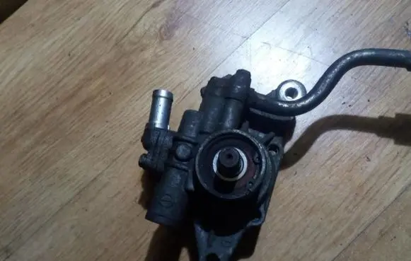 Honda Civic Power steering pump P2AF2 P2A-F2
