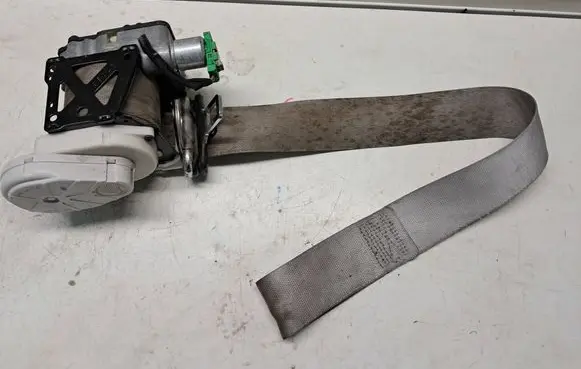 Mercedes-Benz CLK A209 C209 Front seatbelt 2098601985