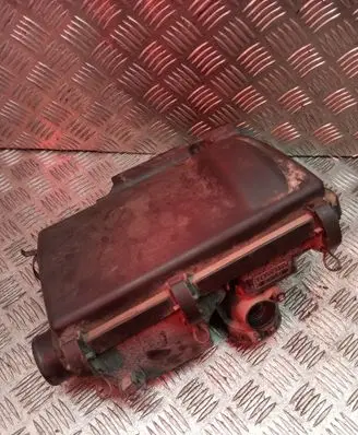 Toyota Prius (XW20) Air filter box 1001406970