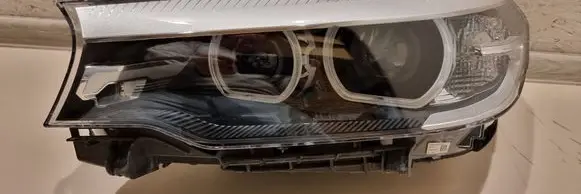 BMW 5 G30 G31 Headlight/headlamp 7439203 EPU716X 10393050006
