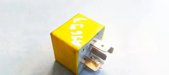 Renault Scenic II - Grand scenic II Other relay 7700844253