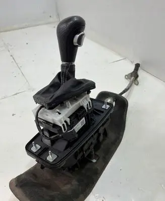 Audi A4 S4 B8 8K Gear selector/shifter in gearbox 8K2713041J |68475634065313,401