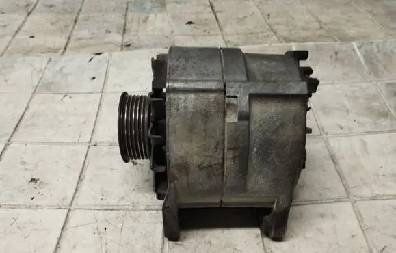 Audi A6 S6 C4 4A Generator/alternator 0290800036