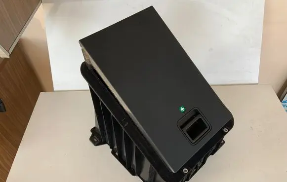 Audi A8 S8 D4 4H Trunk/boot storage box wall 4H0885205