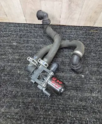 BMW 5 G30 G31 G38 Coolant heater control valve 9147347 64119147347 9015220F