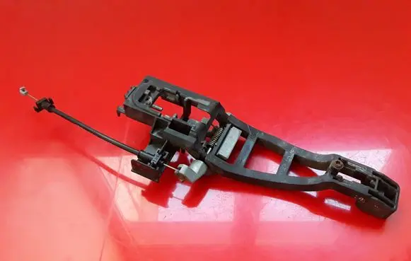 Rear door exterior handle/bracket