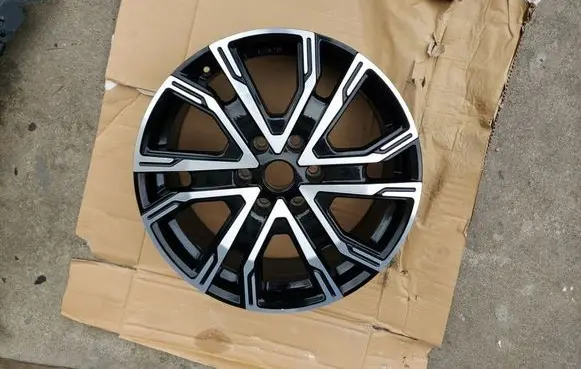 Mitsubishi Pajero R20 alloy rim