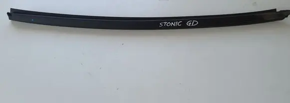 KIA Stonic Rubber seal rear door window/glass 