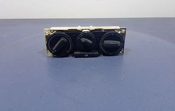 Volkswagen Transporter - Caravelle T4 Climate control unit 7D1819045L