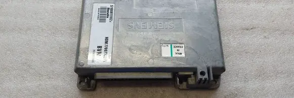 Renault 19 Engine control unit/module S100811102D