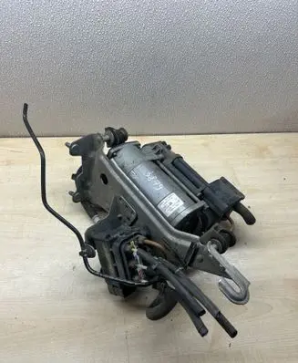 Mercedes-Benz E W238 Air suspension compressor/pump 4430200191