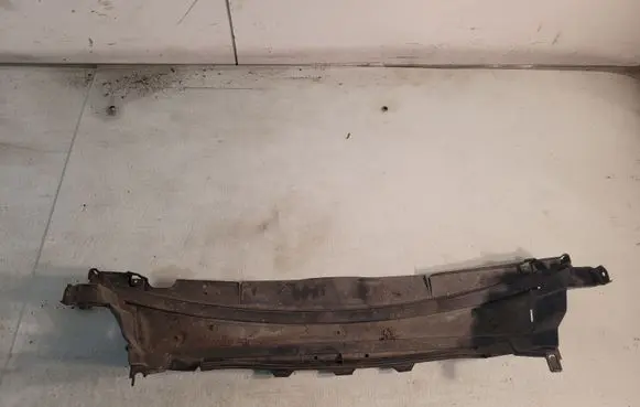 Volvo V70 Front bumper skid plate/under tray 09484067