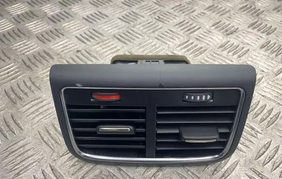 Audi Q5 SQ5 Rear air vent grill 8K0819203D