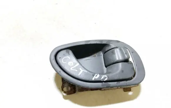 Mitsubishi Colt Front door interior handle