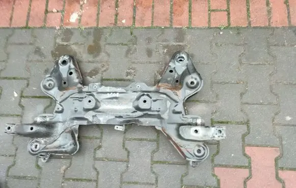 Peugeot 2008 I Front subframe