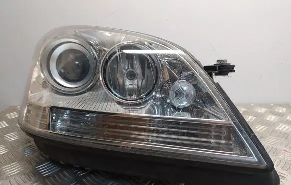 Mercedes-Benz ML W164 Headlight/headlamp 263348