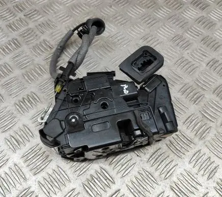 Volkswagen Caddy Front door lock 5K1837016E