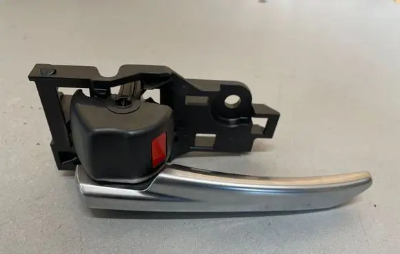 Toyota Camry VIII XV70 Front door interior handle 6927433060