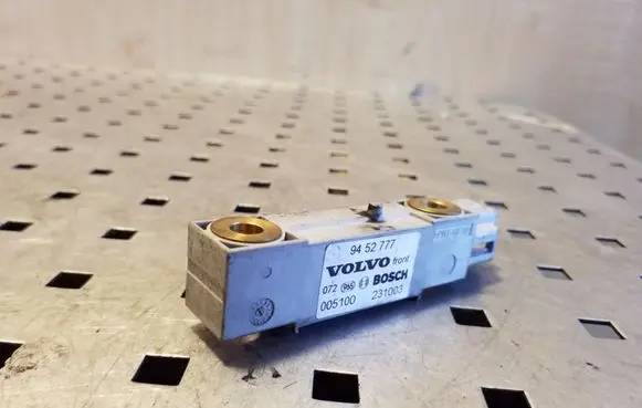 Volvo V70 Airbag deployment crash/impact sensor 9452777