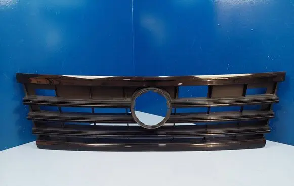 Volkswagen Touareg III Front bumper upper radiator grill 760853653B