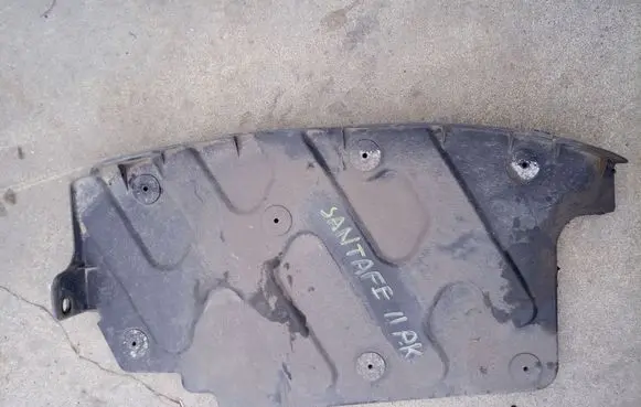 Hyundai Santa Fe Engine splash shield/under tray
