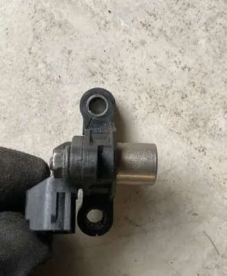 Volvo XC70 Crankshaft position sensor 30713485