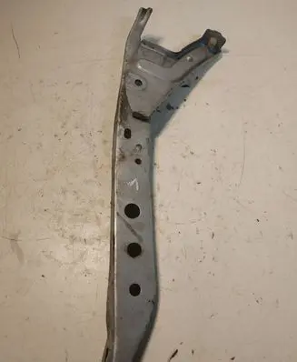 Toyota Avensis T220 Radiator support slam panel bracket 