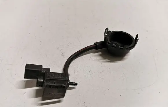 Volkswagen Eos Turbo solenoid valve 037906283C