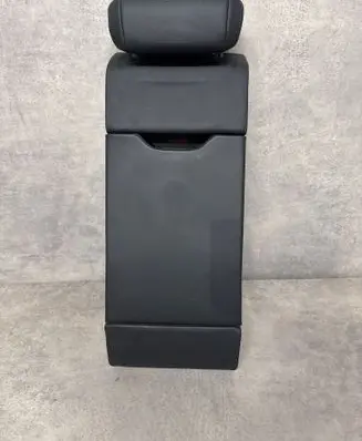 Porsche Macan (95B) Rear seat
