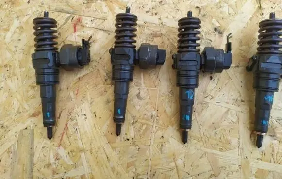 Volkswagen Polo V 6R Fuel injectors set QQQQQQQQQQQ