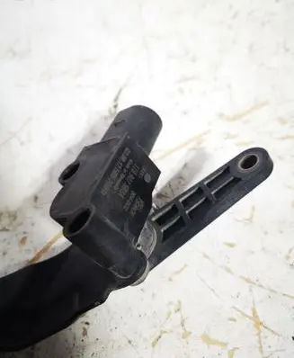 Rear air suspension level height sensor