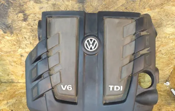 Volkswagen Touareg II Engine cover (trim) 059103925CA